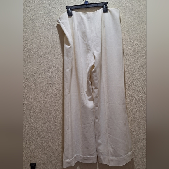 White House Black Market Wide Leg White Pants - Picture 2 of 4